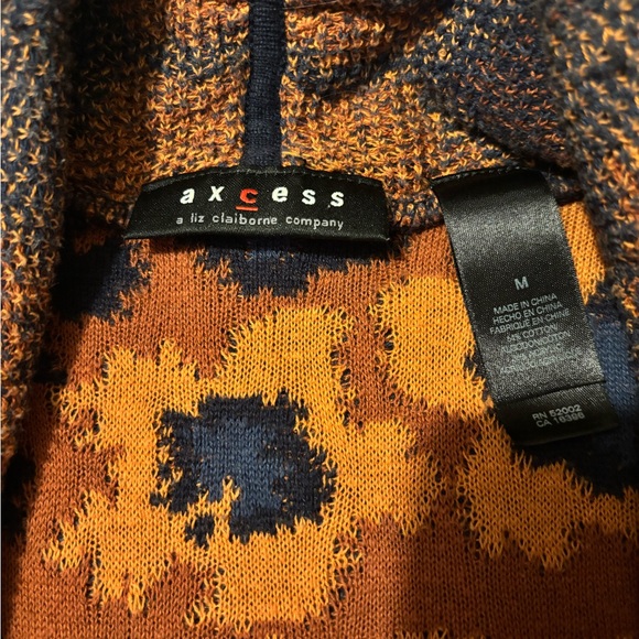 Liz Claiborne Axcess Orange and Navy Floral Knit Sweater - Picture 4 of 5